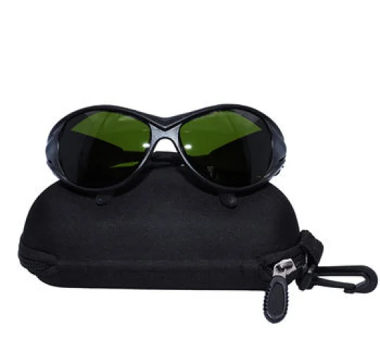 Fiber laser safety glasses with OD6+ protection for 1064nm wavelength