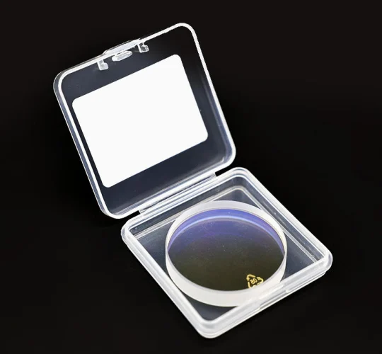 Vacuum sealed individual packaging for precision laser protective optics